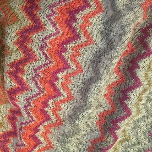 60’s Inspired Bell Sleeve Zig Zag Pattern Dress - Picture 7 of 10